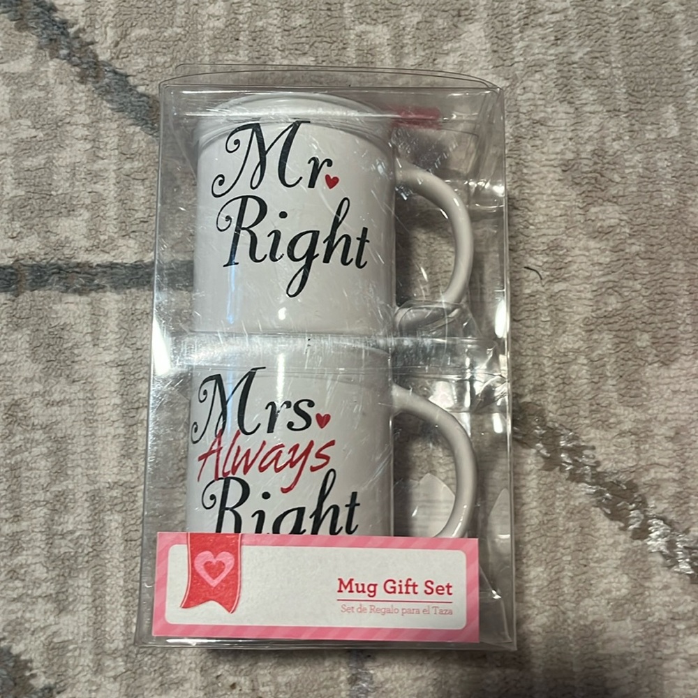 Mr. and Mrs. Right Mug Gift Set - White and Red